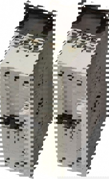 IEC Contactor: 3 Poles, 40 A Load Amps-Inductive, 60 A Load Amps-Resistive